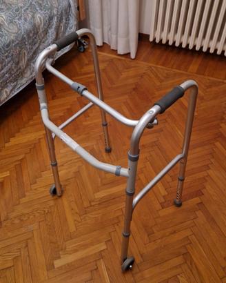 Deambulatore, girello 