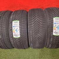 235 55 17 Gomme 4 Stagioni 2025 Nokian 235 55 R17