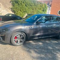 Maserati a noleggio lungo termine
