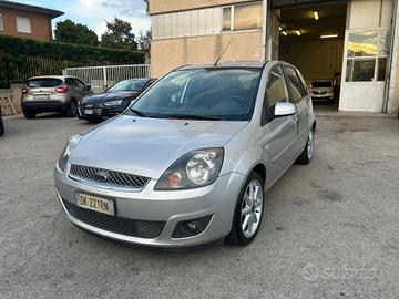 Ford Fiesta 1.4 TDCi 5p. Ghia