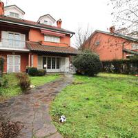 PORZIONE DI QUADRIFAMILIARE A TRAVACÒ SICCOMARIO