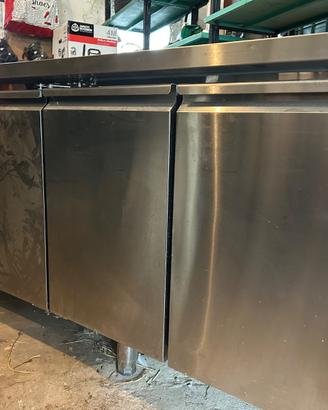 tavolo refrigerato professionale