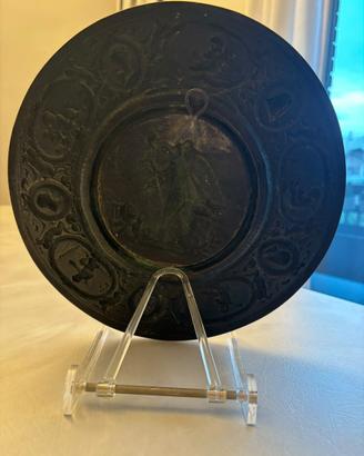 Piatto antico in bronzo