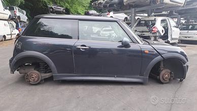 MINI ONE 2006 SOLO PER RICAMBI