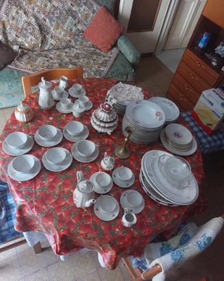 piatti e tazzine vintage 