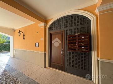 2 LOCALI A MIRANDOLA