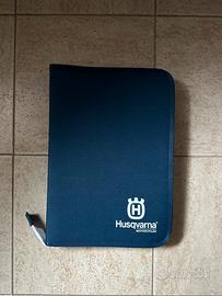 Porta documenti Husquvarna