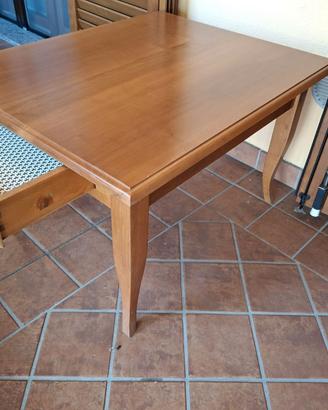 TAVOLO IN LEGNO CON CASSETTO