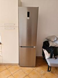 Frigorifero con congelatore