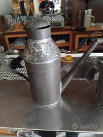 Coppia Antiche Oliere in Metallo Vintage