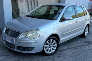 Volkswagen Polo 1.4/75CV 16V 5p. Sportline