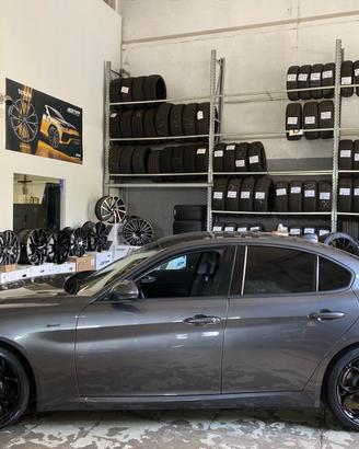 Cerchi NUOVI Alfa Romeo Giulia raggio 19 cod.7842