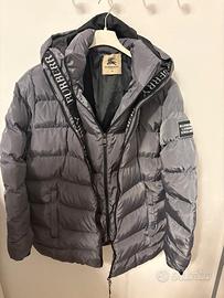 Burberry taglia M