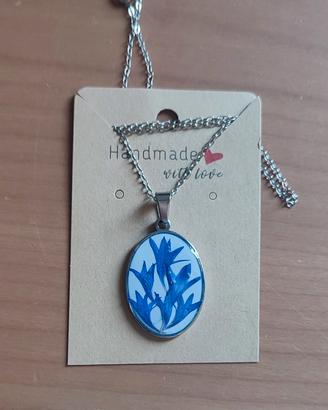 Collana artigianale resina e fiordaliso essiccato