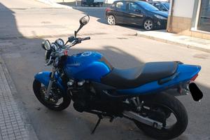 Kawasaki ZR7 