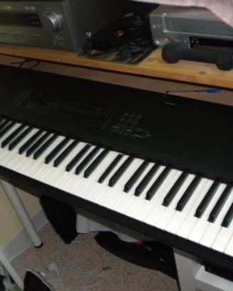 tastiera sintetizzatore KORG M1 EX