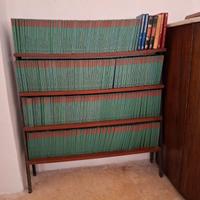 Libreria con 200 volumi