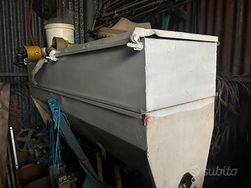 Sarchiatore spargiconcime per mais