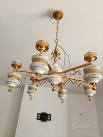 lampadario ottone cesellato e ceramica 