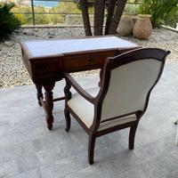 Elegante Set d'Arredo Classico in Legno Massello