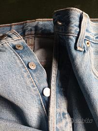 Jeans levis cheap uomo strappati