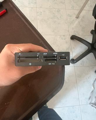 Lettore sd con una porta usb 2.0