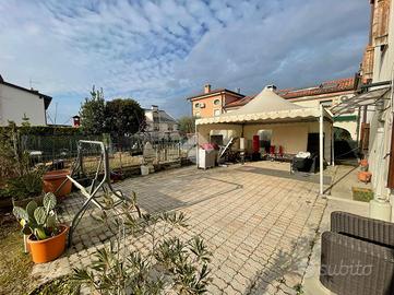 CASA SEMINDIPENDENTE A VITTORIO VENETO