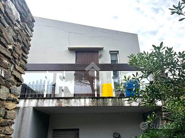2 LOCALI A STINTINO