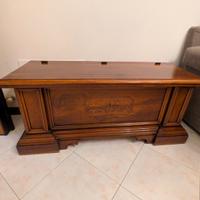 cassapanca in legno.