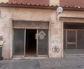 NEGOZIO A ROMA