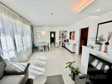 Appartamento di 97 m² con 4 locali e box auto a De