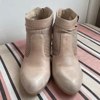 Stivaletti con tacco 7cm n.41
