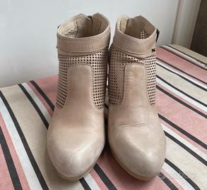 Stivaletti con tacco 7cm n.41