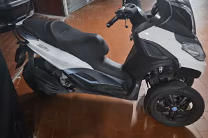 Piaggio Mp3 300