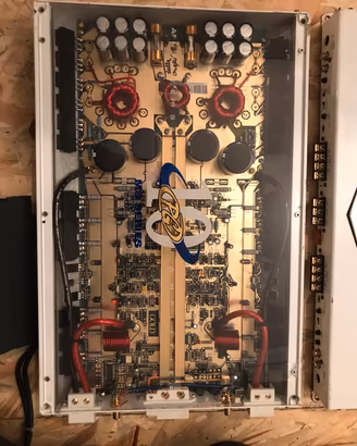 impianto audio car audio amplificatore