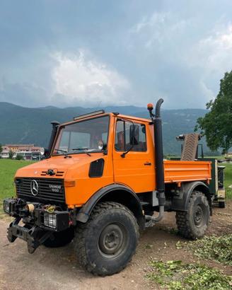 Mercedes unimog u 1200