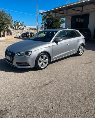 AUDI A3 2015-AUTOMATICA-STRONIC-1.6 diesel-