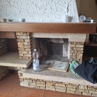 Caminetto prefabbricato in muratura