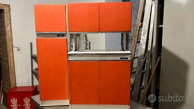 CUCINA  DA BIMBO IN METALLO ANNI 60
