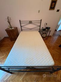 Letto una pizza e mezza +comodino