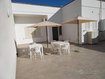 VILLETTA PETRA A 350m SPIAGGIA DI LIDO MARINI