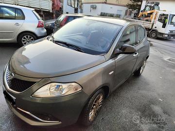 Lancia Ypsilon 1,2 benzina-gpl