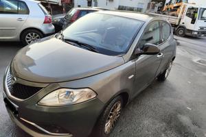 Lancia Ypsilon 1,2 benzina-gpl
