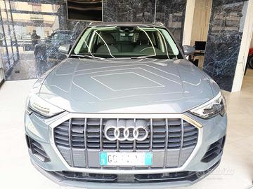 AUDI Q3 35 TDI quattro Business