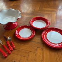 Servizio piatti e posate