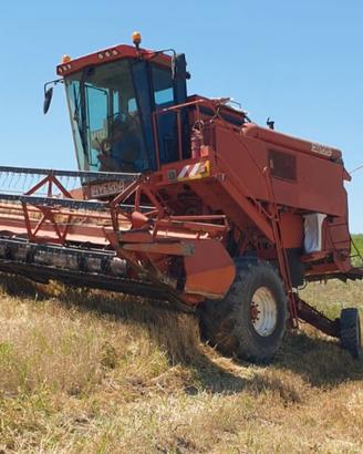 Mietitrebbia Laverda M112 AL