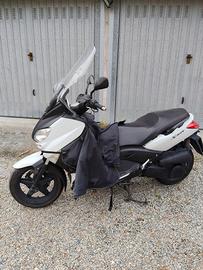 Yamaha xmax 250