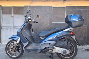 Beverly 200 Anno 2003 per poco utilizzo