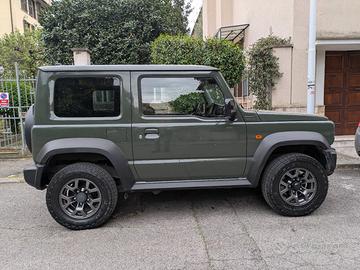 Suzuki Jimny modello nuovo 4 posti 