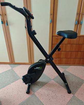 Cyclette per allenamento domestico 